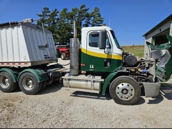 Main image Freightliner Columbia